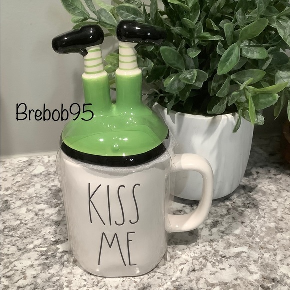 Rae Dunn Other - Rae Dunn 🍀 KISS ME 🍀 mug w/topper.